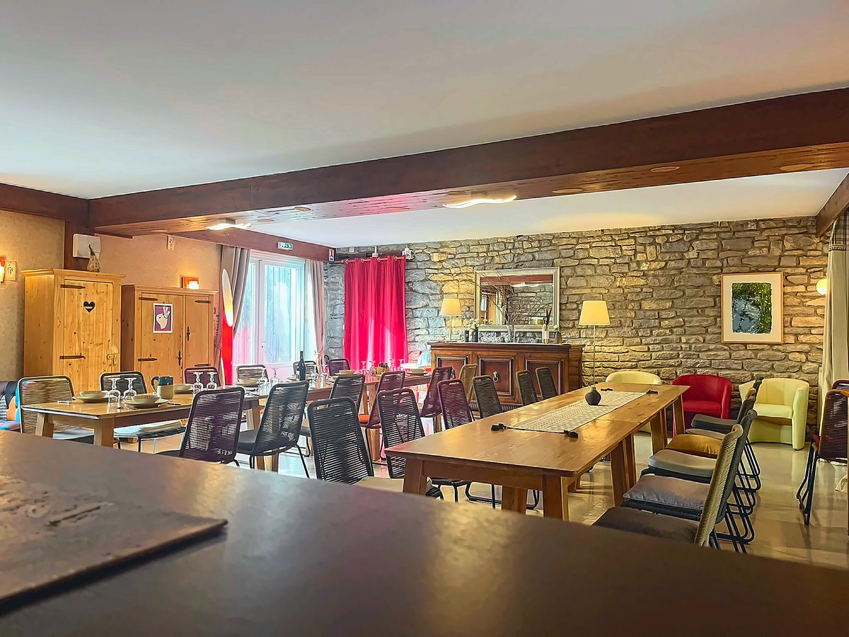 La salle à manger, vue d'ensemble